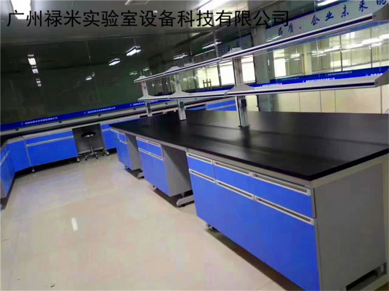 中央實(shí)驗(yàn)臺(tái)是現(xiàn)代化工實(shí)驗(yàn)室家具中優(yōu)選